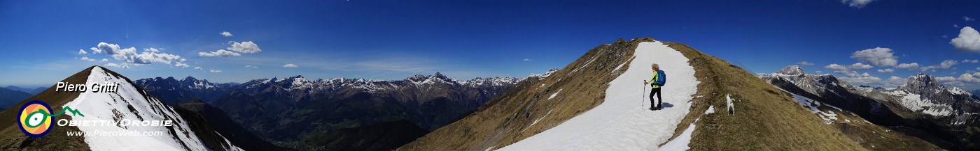 04 Gran panorama in cresta da Timogno (Vodala) a Benfit (Timogno).jpg